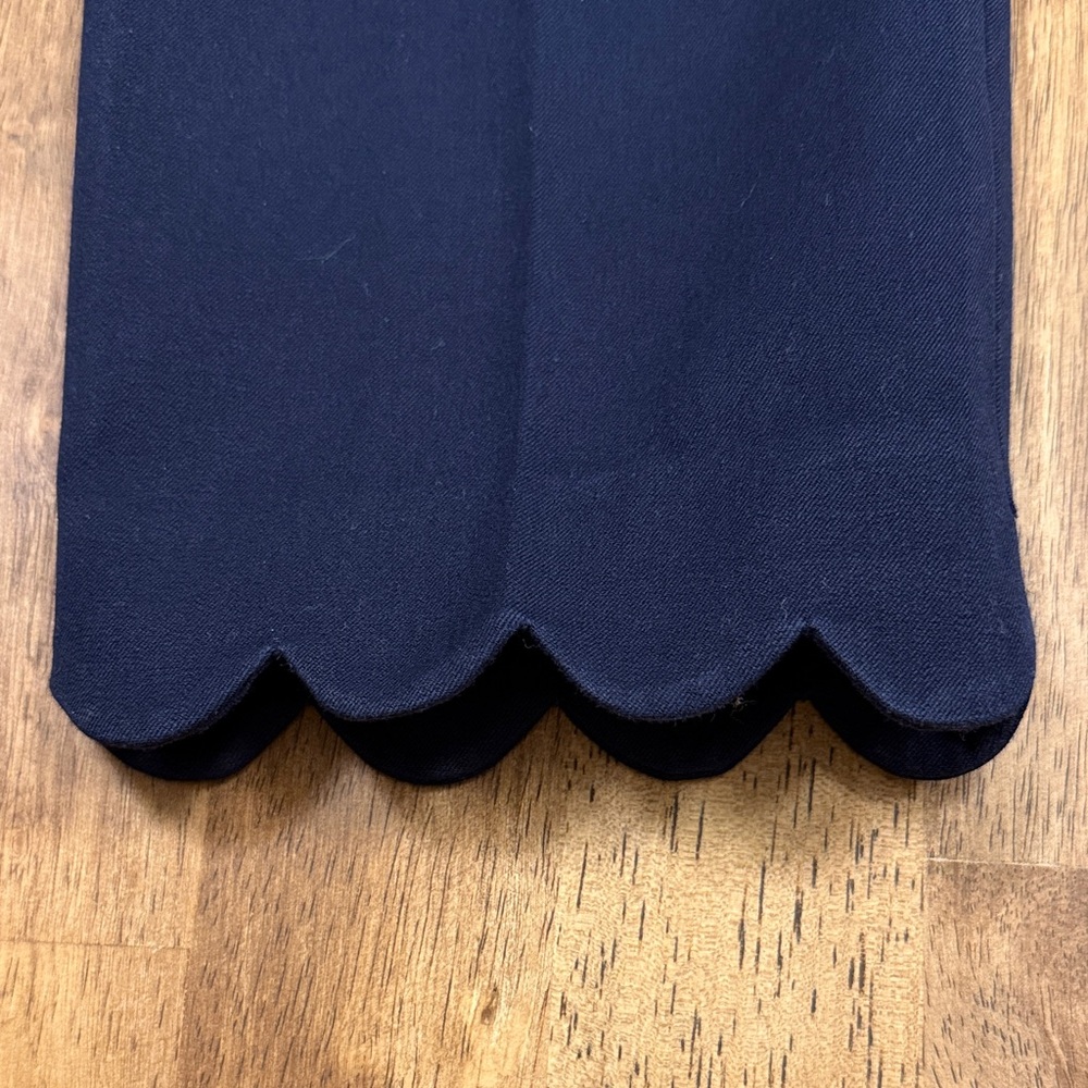 Talbots Navy Scallop Hem Capris - Picture 4 of 4